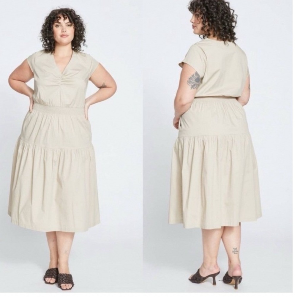 Universal Standard Ambroeus Smocked Poplin Dress Khaki Tan Midi USDR1357 Size S